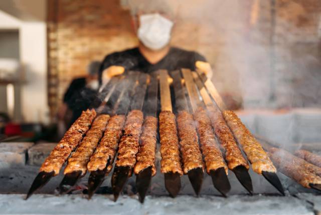 トルコの串焼きから由来ケバブメニュー